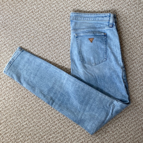 Guess Jeans - Picture 1 of 3